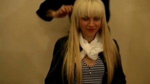 Hair Extension, application technique piercing blonde hair