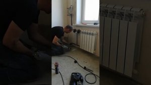 Монтаж радиатора без сварки, минивидео
