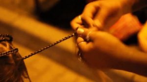 Скоростное плетение косичек.