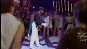 Shalamar's Jeffrey Daniel - 'Night to Remember' on TOTP (HD)