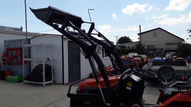 Минитрактор YANMAR F165 с фронтальным погрузчиком смотреть онлайн