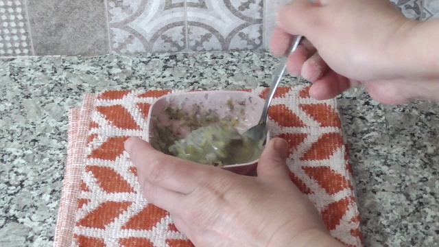 Жаренная курица в очень вкусной заправке с картошкой по деревенски.