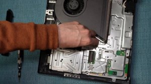 How to Open a PS3 Slim to Replace Thermal Paste, Change Battery, & Clean Dust | disassemble teardow