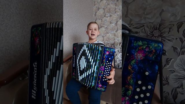 Песня " В МОЕЙ ДУШЕ ДАВНО НАСТАЛА ОСЕНЬ" смотреть онлайн