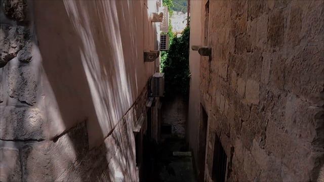 DUBROVNIK vs SPLIT, which one is better? (CROATIA) смотреть онлайн