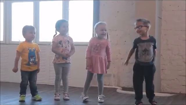 ВСЕМИРНЫЙ ДЕНЬ ПРИВЕТСТВИЙ смотреть онлайн