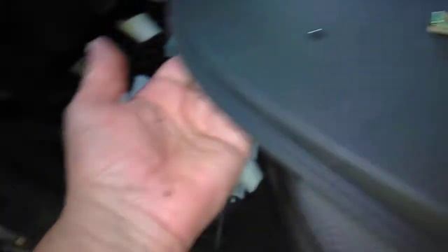 Рено дастер Б.У. ч. 1.2 Как снять обшивку двери на Рено дастер и Как починить дверной замок дастер смотреть онлайн