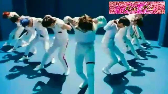 ПОПРОБУЙ НЕ ПОДПЕВАТЬ И НЕ ТАНЦЕВАТЬ (K-POP VER)