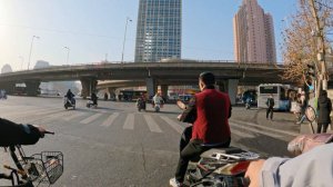 [4K China] Cycling In Downtown Zhengzhou In Morning Rush Hour | 早高峰郑州骑行 | China Walking Tour