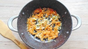 Фрикадельки в сметанно-томатном соусе