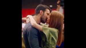 Elçin Sangu and Barış Arduç were seen leaving a place holding hands.