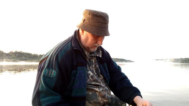 Первый зачётный крупный судак в этом сезоне.2кг900гр. смотреть онлайн