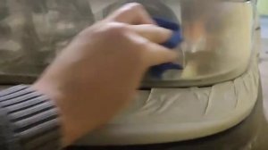 Средство для полировки фар  автомобиля.