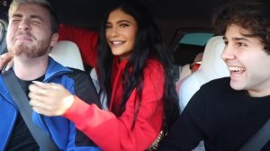 SURPRISING PEOPLE WITH KYLIE JENNER!!