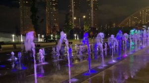 Пешеходный фонтан с подсветкой в парке Ходынское поле 2021