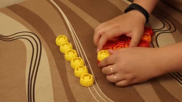 Поделки из крышечек (Крышкоделки): стол и диван смотреть онлайн