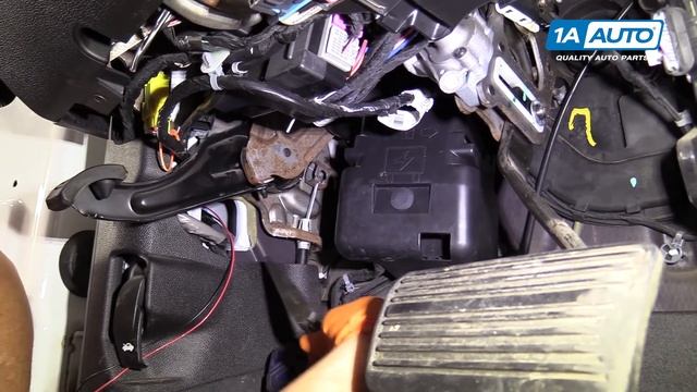 How to Replace Tow Mirrors 07-13 Chevy Silverado 1500 смотреть онлайн