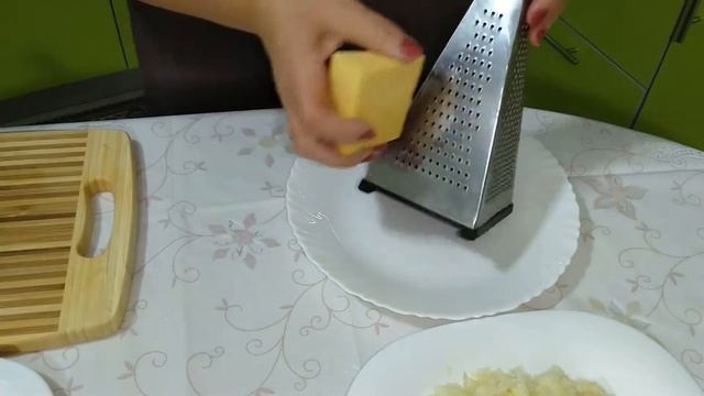 Куриные крылышки с овощами во фритюре смотреть онлайн