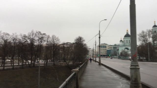 Спасо-Андронников Монастырь со стороны Костомаровского моста