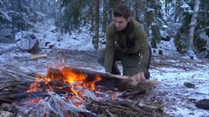 Уже 3 года как я один строю дом из бревен в лесу