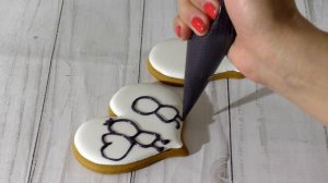 Самое простое украшение ИМБИРНЫЕ ПРЯНИКИ  Роспись пряников ПЕЧЕНЬЕ Пряники ко ДНЮ ВЛЮБЛЕННЫХ