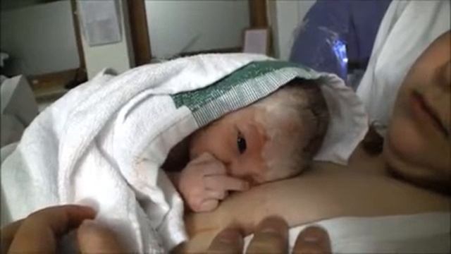 Новорожденный здоровается с папаней Лучшие Приколы 2016 2017 смотреть онлайн