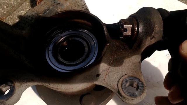 Разбитая шаровая. Toyota Corolla 2004. смотреть онлайн