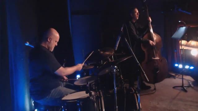 Chris Wallace's Many Names in Duncan, BC. смотреть онлайн