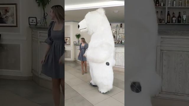 Одно из самых красивых поздравлений!!Поздравление от белого медведя