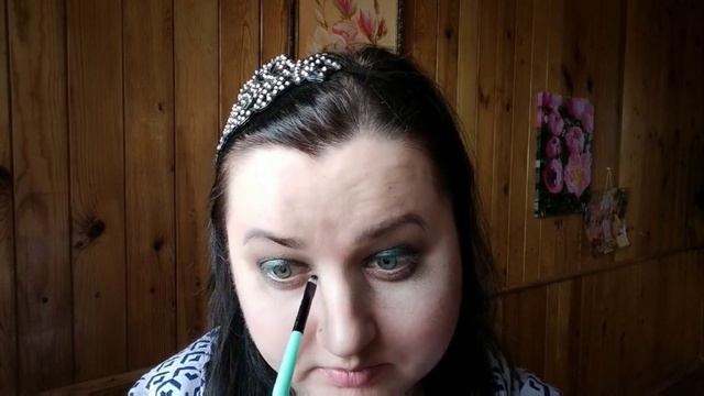 ?Макияж новой палеткой теней Amazing от GlamBee смотреть онлайн