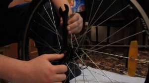 Регулировка втулки колеса велосипеда (Adjusting the bicycle wheel hub)