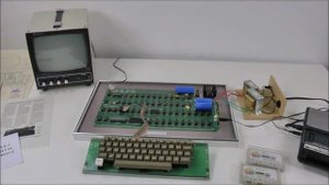 Пятиминутка №1. Первый компьютер Apple