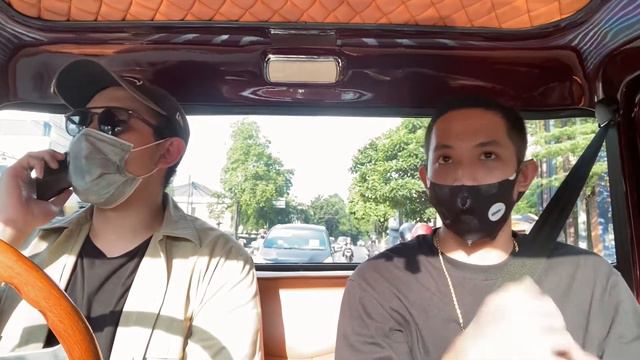 JALAN JALAN SORE PAKE MOBIL LANGKA DI INDONESIA смотреть онлайн