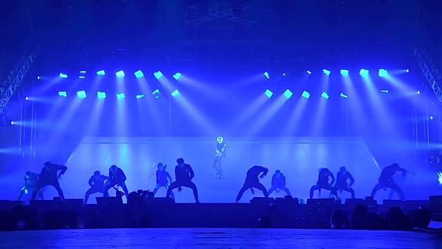 태민 TAEMIN Heaven (TAEMIN 2nd Concert [T1001101] @190315) смотреть онлайн