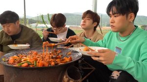 가수 포맨(4MEN) 님이 닭볶음탕을 드시러 오셨습니다!! (Braised Spicy Chicken with 4MEN) 요리&먹방!! - Mukbang eating show