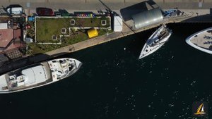 Швартовка яхты лагом в одиночку — урок 27 | Школа яхтинга Sailing Time