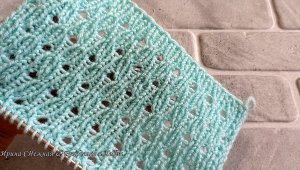 Простой фон - ажурный узор - Роскошная ажурная резиночка спицами на весну