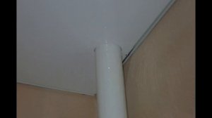 Обвод трубы в натяжном потолке