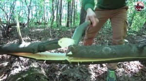 Непальский Кукри в работе - живой тест в российском лесу.