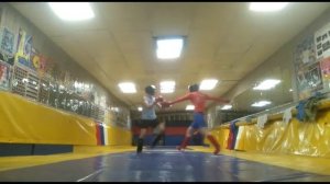 Принял удар ногой в пах