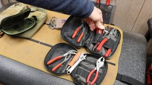 Obuy EDC Gear Storage with the Tactical Geek Block F EDC Organizer and KEYUNITY Titanium Carabiner