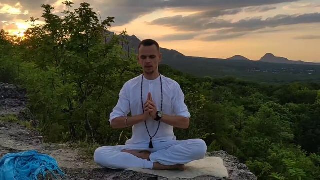 МЕДИТАЦИЯ ДЛЯ ИЗБАВЛЕНИЯ КОКОНА ЭГО смотреть онлайн