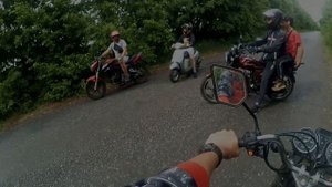 ? ДОЛГОЖДАННАЯ ПОКАТУШКА НА МОПЕДАХ! КАТАЕМСЯ НА МОПЕДАХ ПО СЕЛУ!