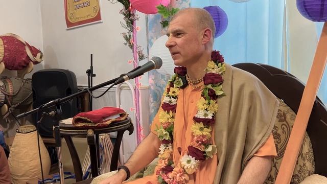 Адвайта Ачарья. Чайтанья Чаритамрита, Ади лила 13.42. Сочи 29.01.2023 | Бхакти Расаяна Сагара Свами смотреть онлайн