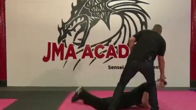 Brutal bouncer survival at it's best смотреть онлайн