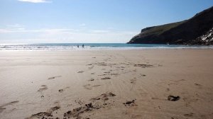 We found a hidden beach! // Our Cornish Adventure