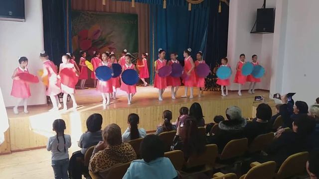 Ансамбль Назгуль танец Радуга ДШИ смотреть онлайн