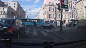 Не понятные манёвры ??????
