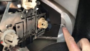 Mercedes Benz w210 how to removal smoke tail light снятие задних фонарей