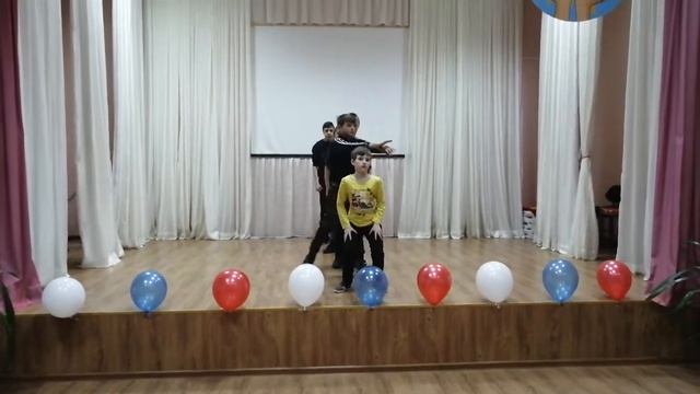 Военный танец в коррекционной школе-интернат №17 города Светлограда